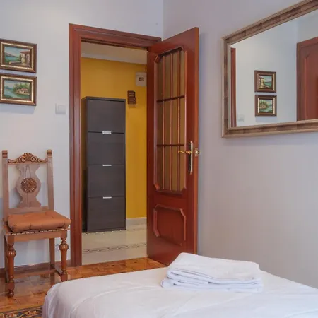 Av Leopoldo Alas 16 * Gijón